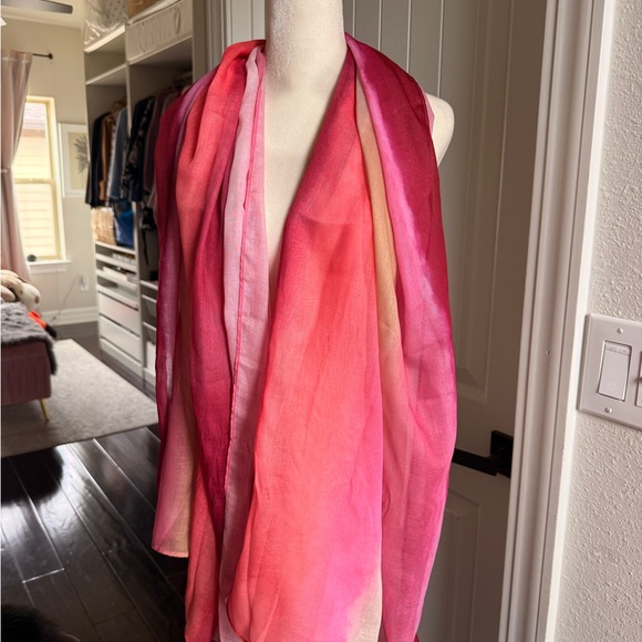 MarlaWynne Vibrant Pink and Tan Scarf New - Picture 4 of 6